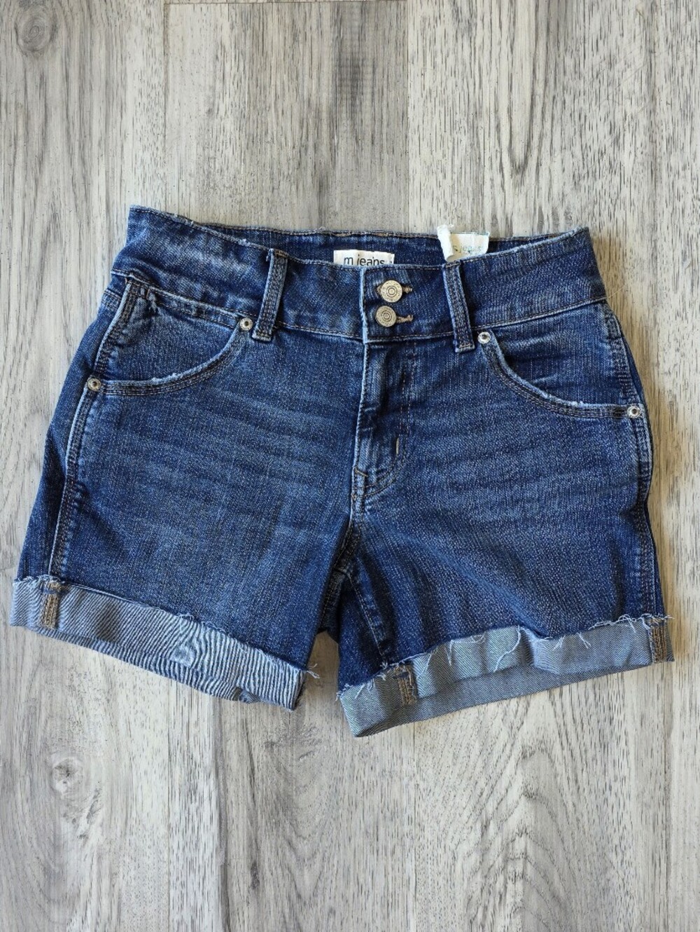 NWT Maurices M Jeans Size 4 Cuffed Cutoff Denim Shorts